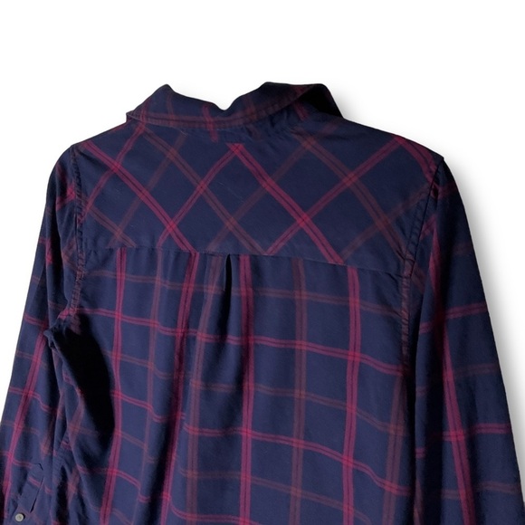 Untuckit Hayden Plaid Shirt Sz 2 Button Up Soft Cotton Blue Red - Picture 8 of 10